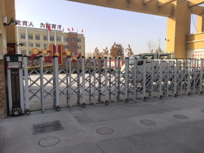 英龍智能電動(dòng)伸縮門(mén) 祥云22189-A 進(jìn)駐新疆阿克蘇溫宿縣第一高級(jí)中學(xué)